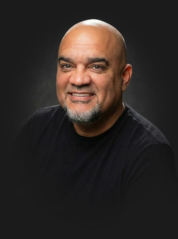 Rolando Fonticoba looking attentively to answer your marketing question.